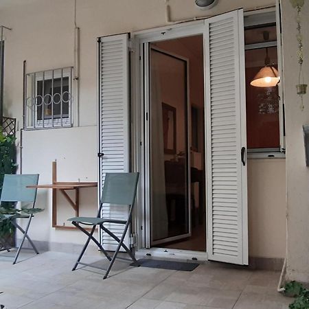 Cozy studio 5mins walk from Acropolis museum Ateny Zewnętrze zdjęcie