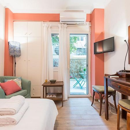 Cozy studio 5mins walk from Acropolis museum Ateny Zewnętrze zdjęcie