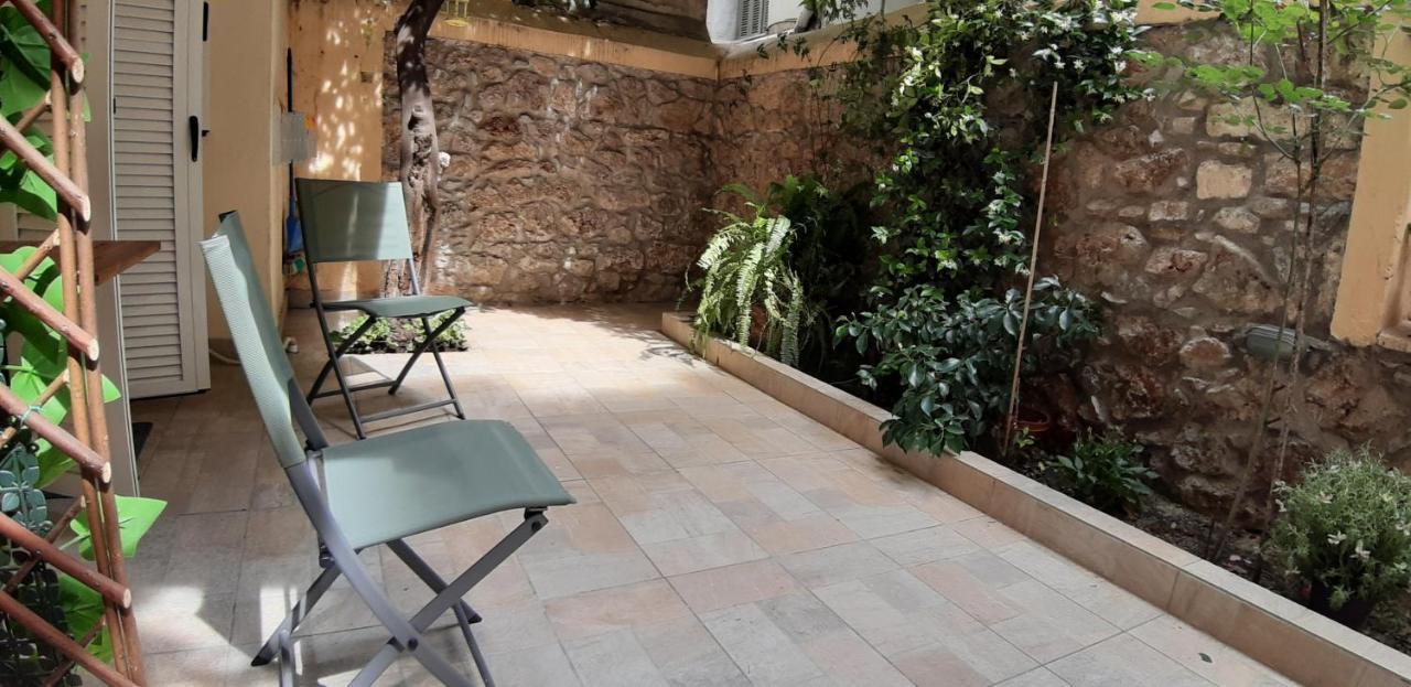 Cozy studio 5mins walk from Acropolis museum Ateny Zewnętrze zdjęcie