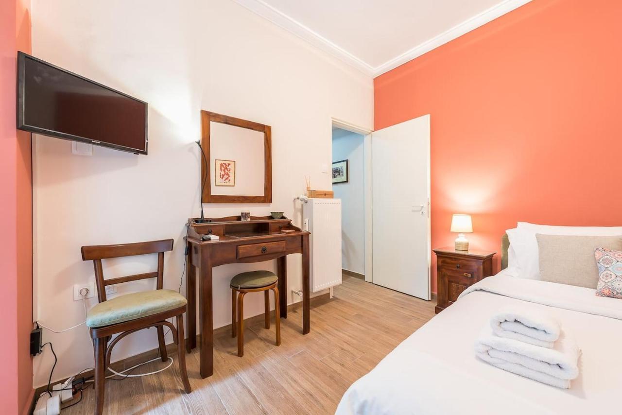Cozy studio 5mins walk from Acropolis museum Ateny Zewnętrze zdjęcie