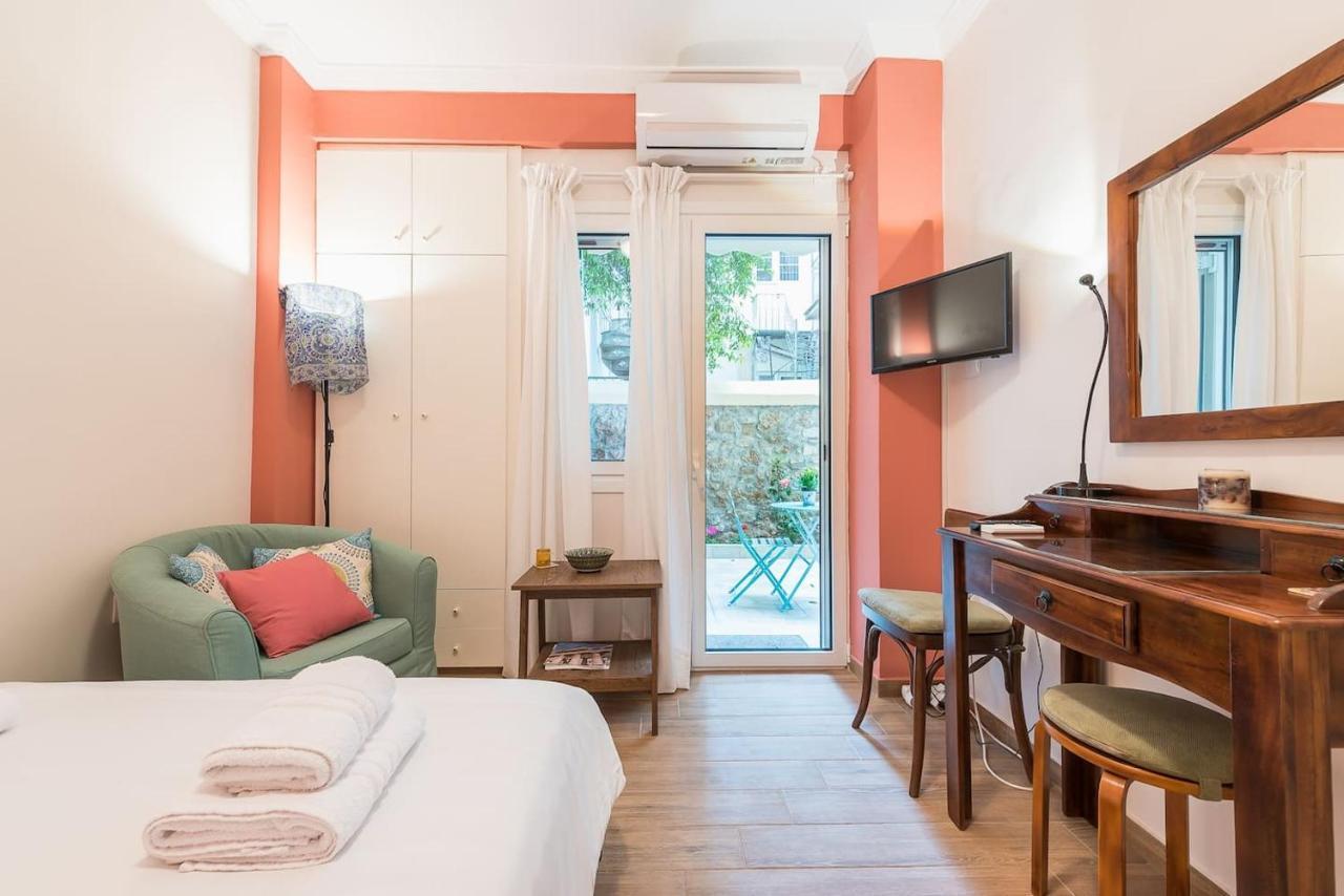 Cozy studio 5mins walk from Acropolis museum Ateny Zewnętrze zdjęcie
